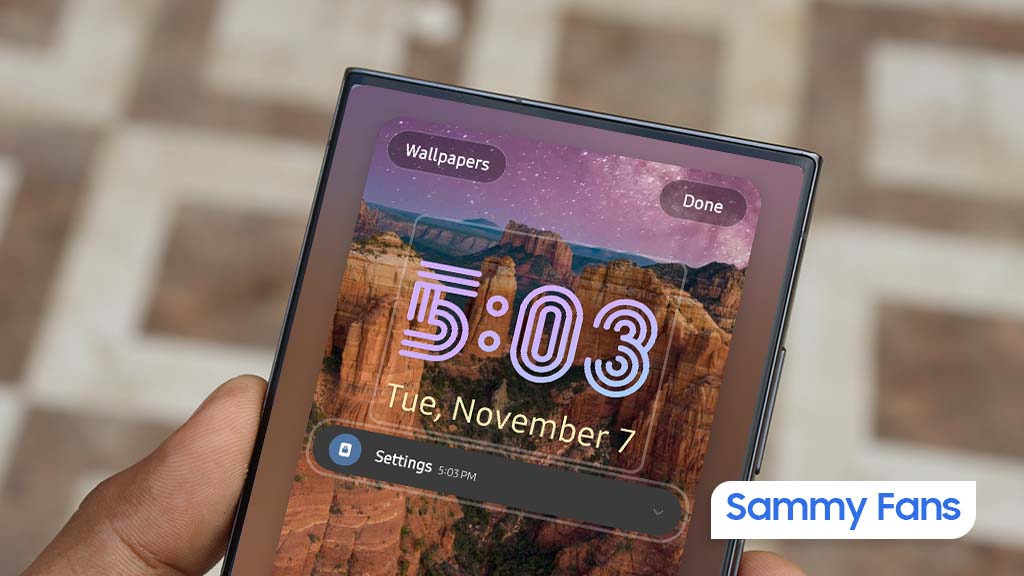 Samsung One UI 6.0 Lock Screen Clock Repositioning